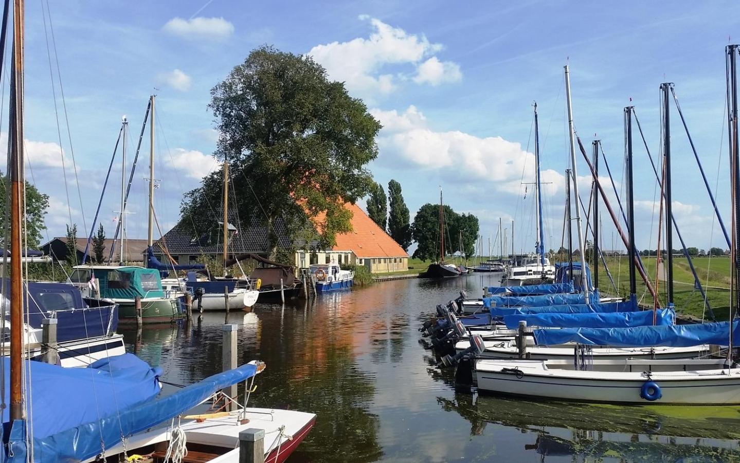 Groepsaccommodatie Fries En Fruitig Nijhuizum エクステリア 写真